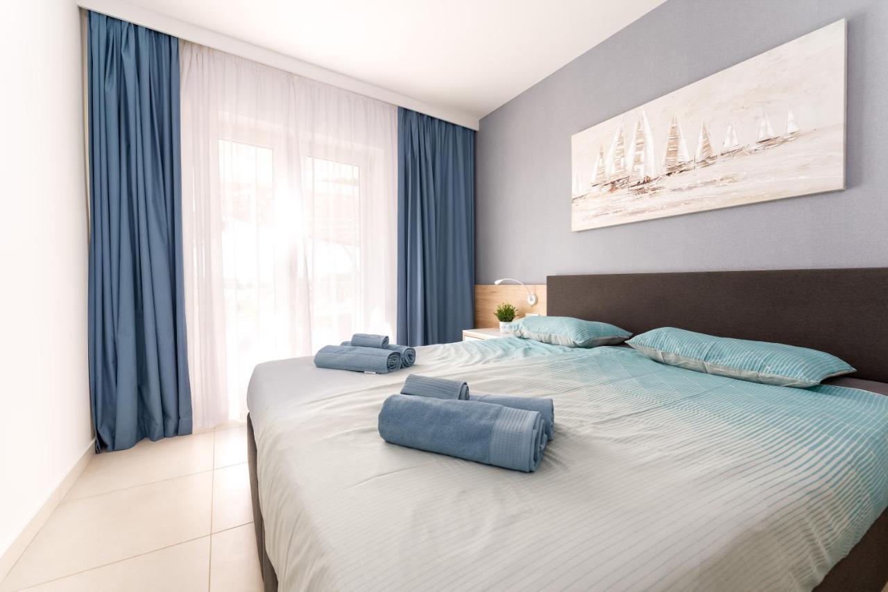 Superior Seaview Apt. With Pool Umag Exterior foto
